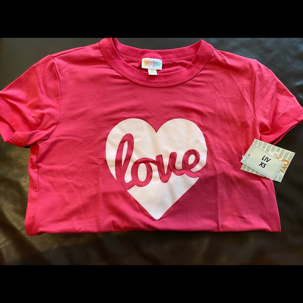 LuLaRoe Valentine’s Day XS Liv. NWT